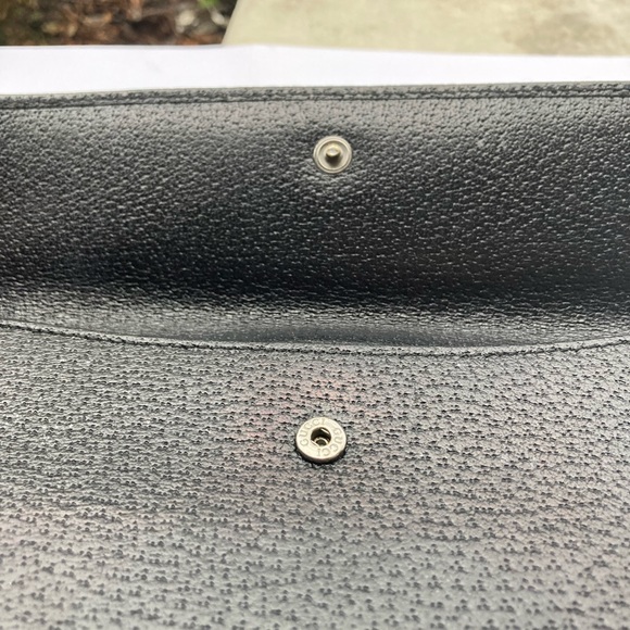 Gucci - EUC - Pebbled Long Snappy Silver Hardware - - Picture 2 of 4